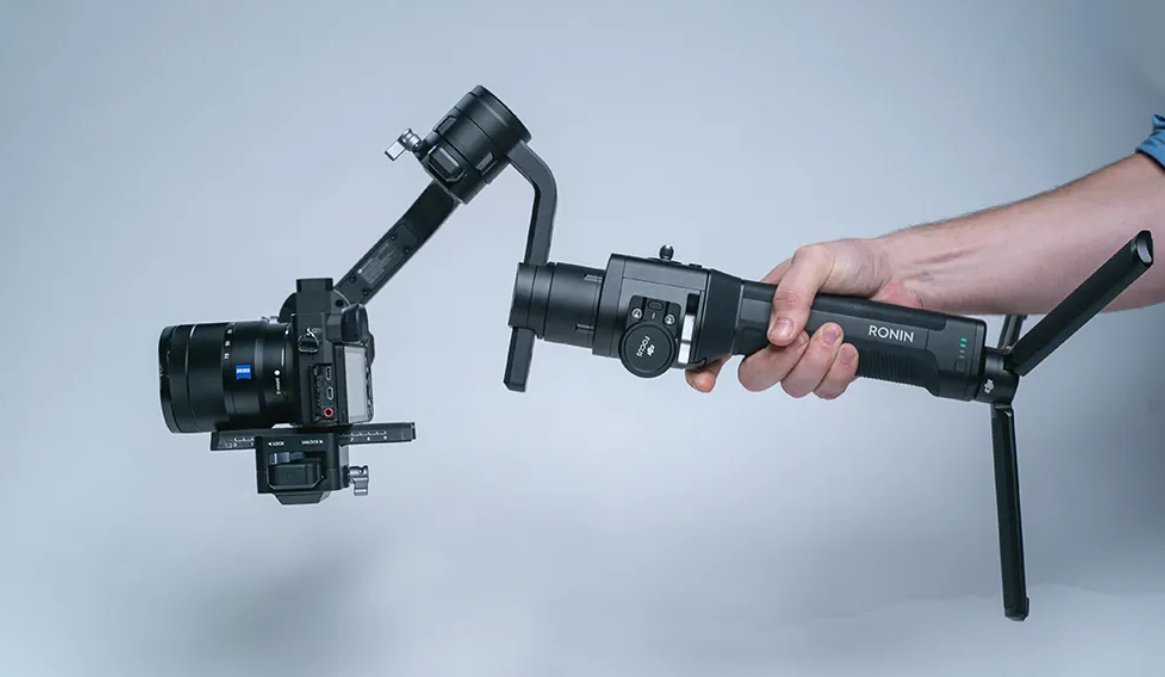 Read more about the article Ketahui 5 Manfaat Gimbal Stabilizer untuk Membuat Video Cinematic