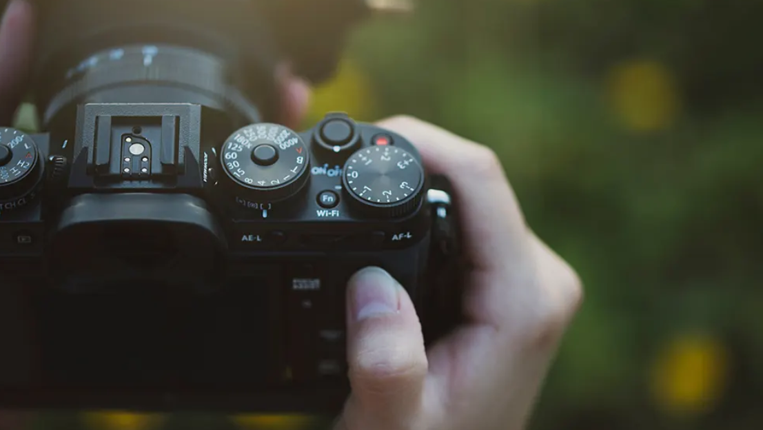 Read more about the article 5 Risiko Membuat Video Tanpa Menggunakan Gimbal Stabilizer